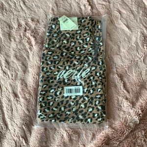 NWT American Eagle leopard leggings sz M